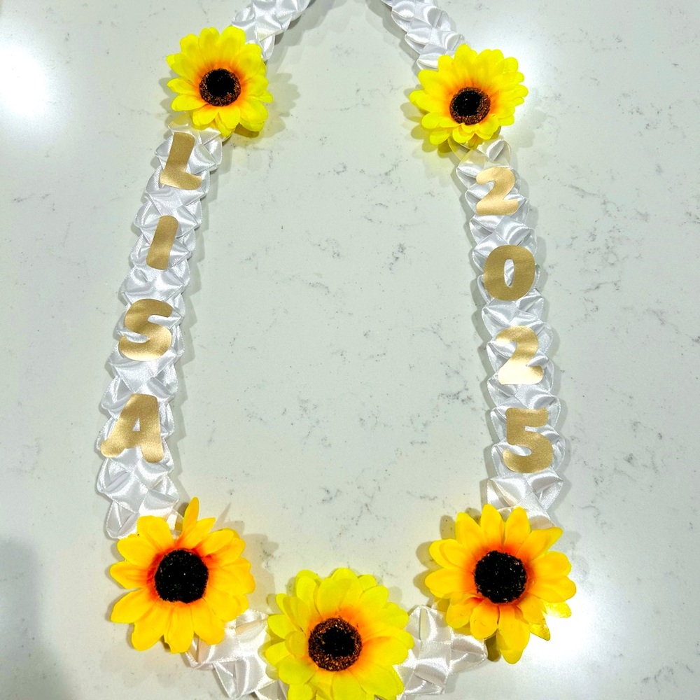 COPY - Custom/Personalized Graduation Lei, BIrthday/Special Occasion Lei